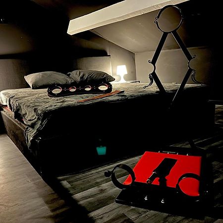 Amour D'Une Nuit, Loveroom Сарсель Екстер'єр фото